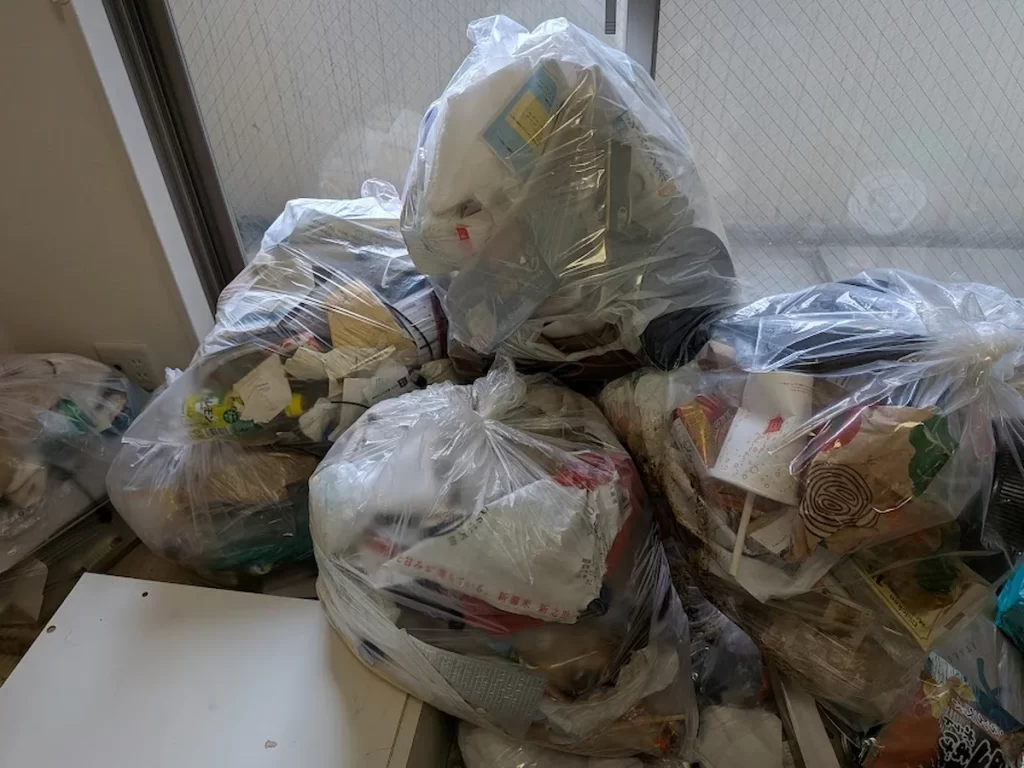 大阪市淀川区マンションの分別されていない混袋(ゴミ袋)回収前